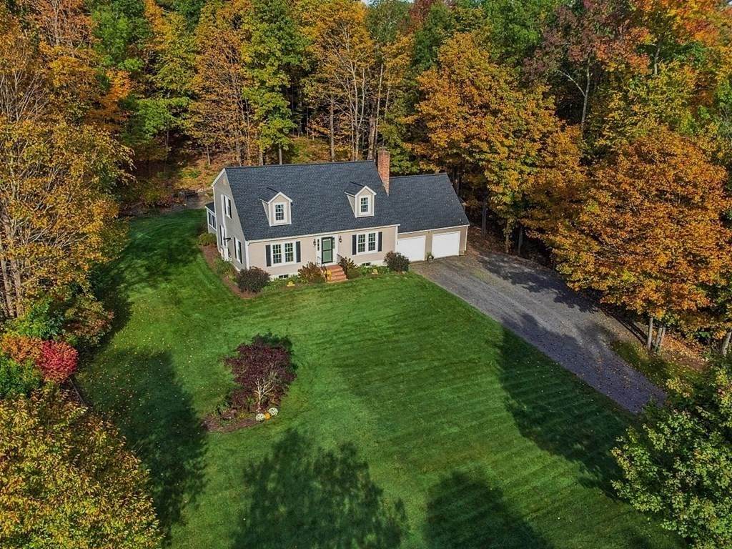 12 Country Lane - Photo 1