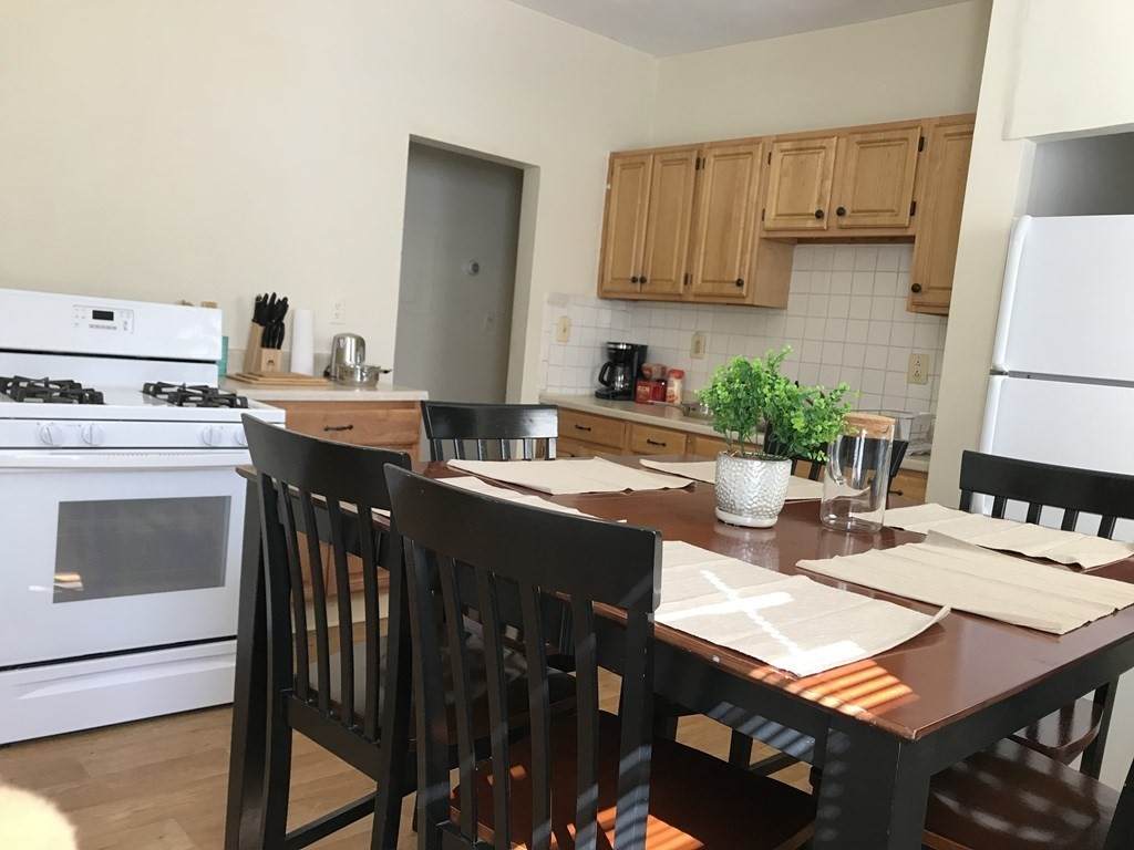 555 Dorchester Ave - Photo 1