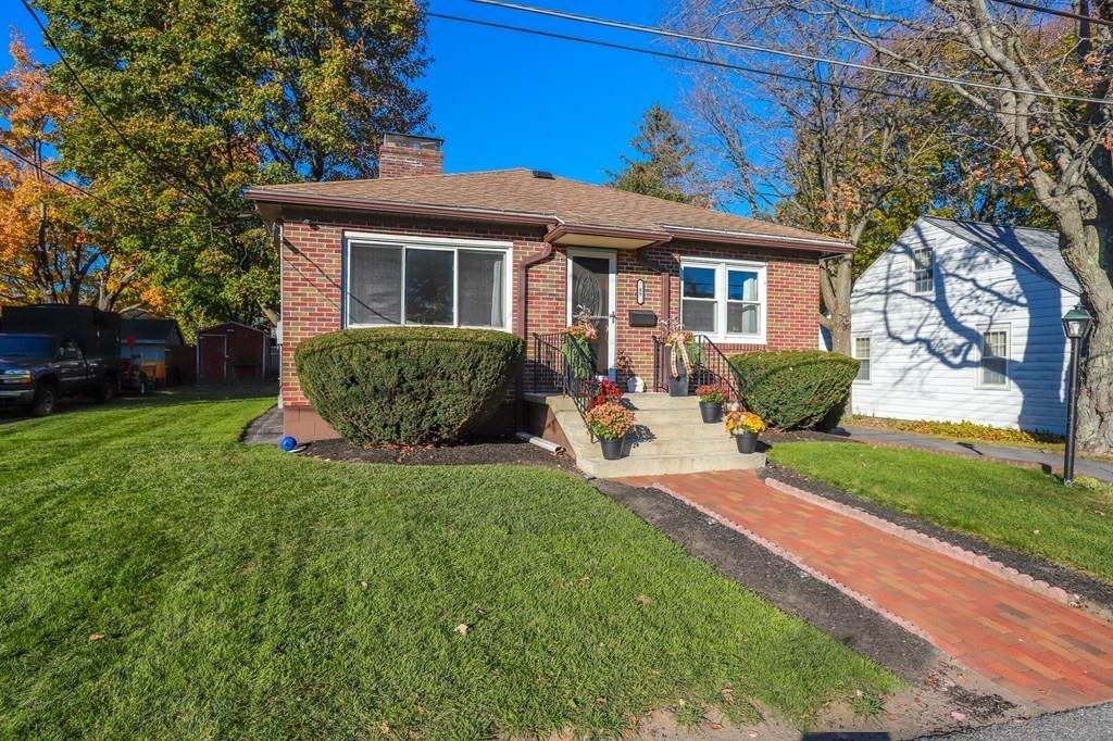 49 Clearview Ave - Photo 1