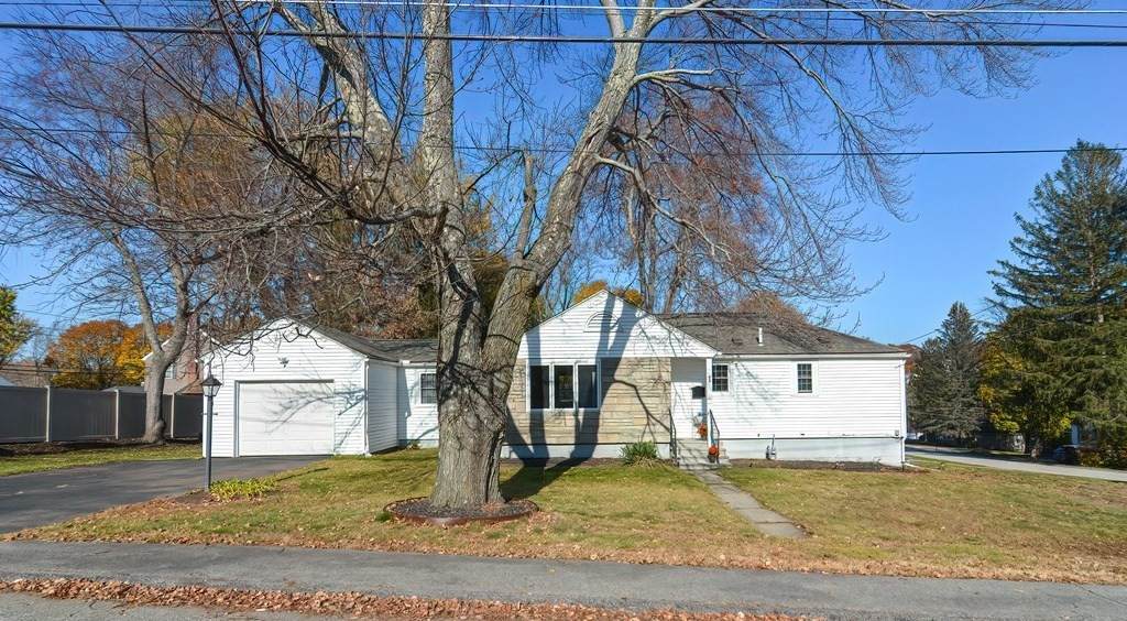 1 Manor Rd - Photo 1