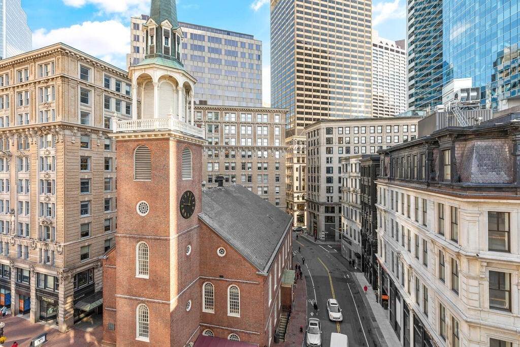 333 Washington St - Photo 1