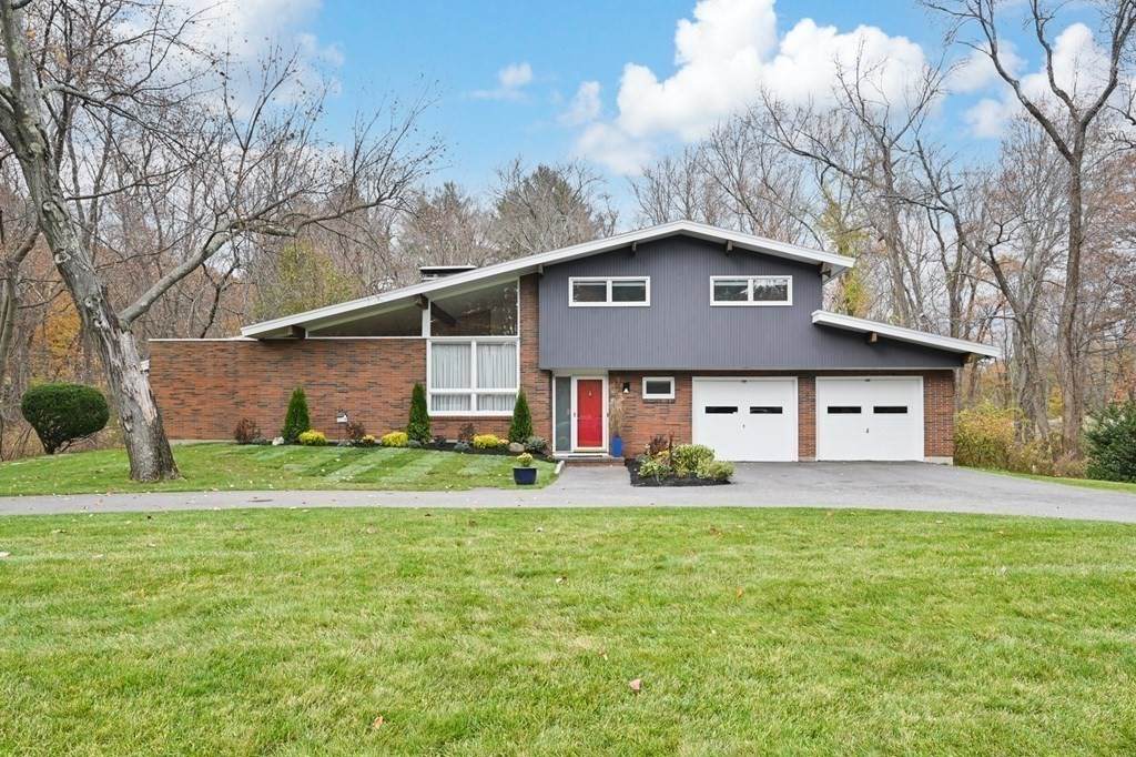 40 Huckleberry Road, West - Photo 1