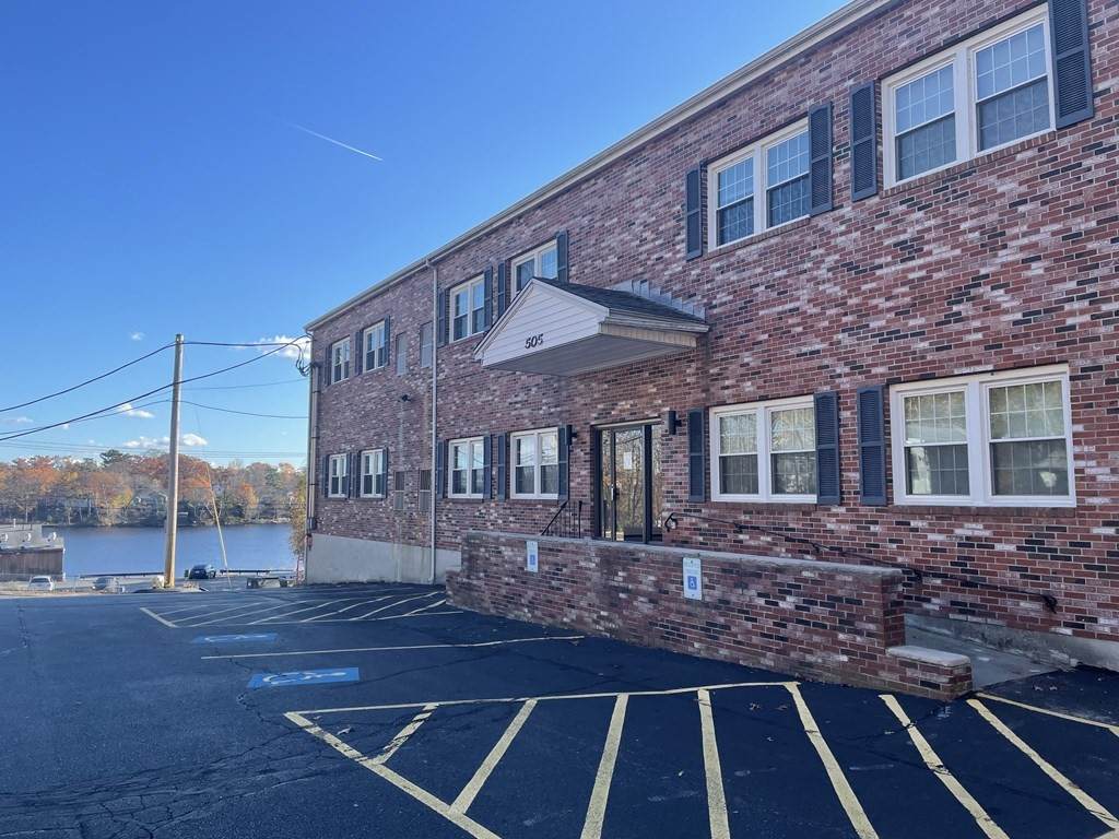 505 Middlesex Turnpike - Photo 1