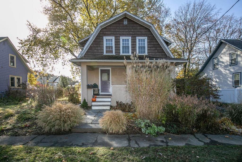 106 Maple Street - Photo 1
