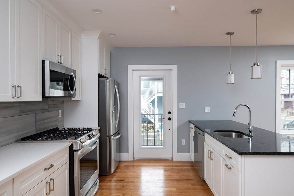 17 Ashland Street - Photo 1