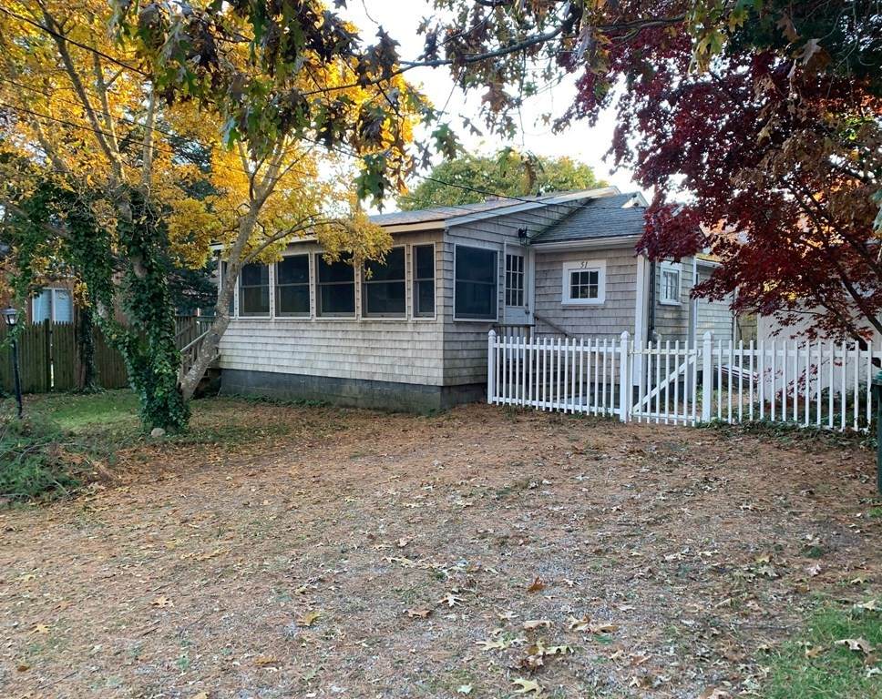 51 Danforth Street - Photo 1
