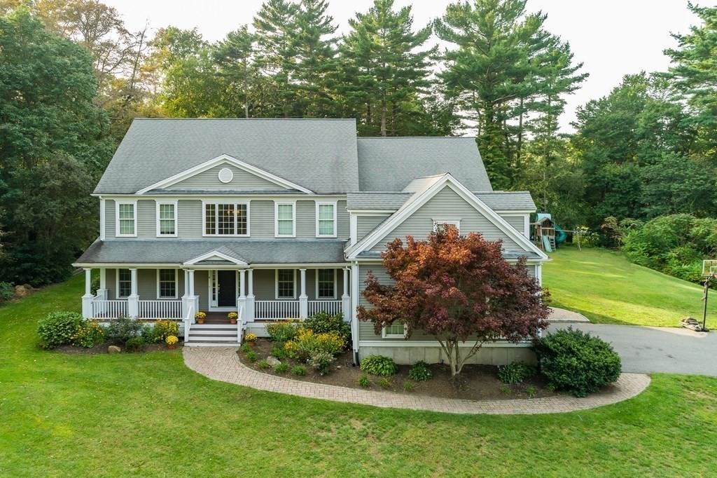 18 Woodworth Ln - Photo 1