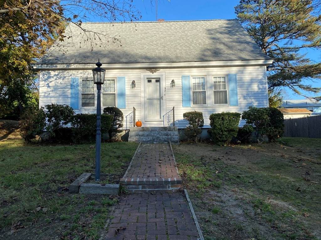57 Hillcrest - Photo 1