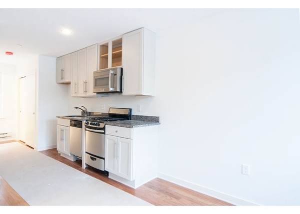 55 Cooper Street - Photo 1