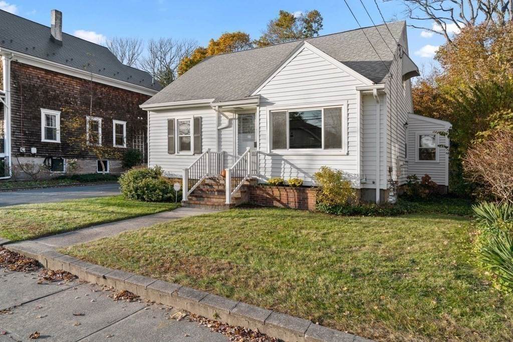 66 Hedge St - Photo 1