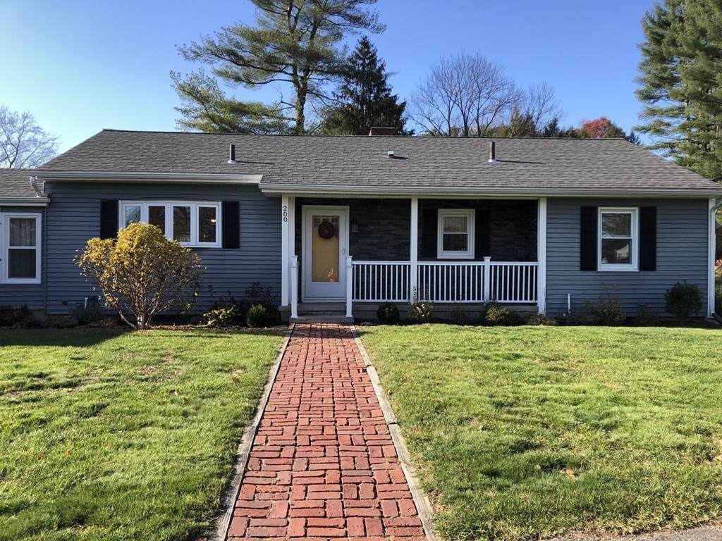 200 Lathrop St - Photo 1