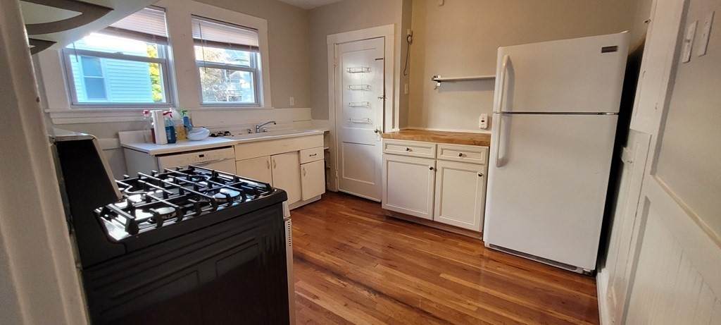 44 Waterhouse St. - Photo 1