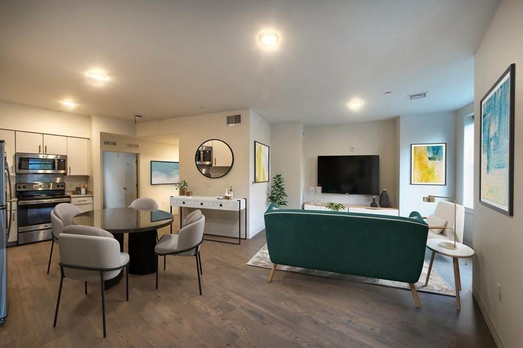 100 Cabot St - Photo 1