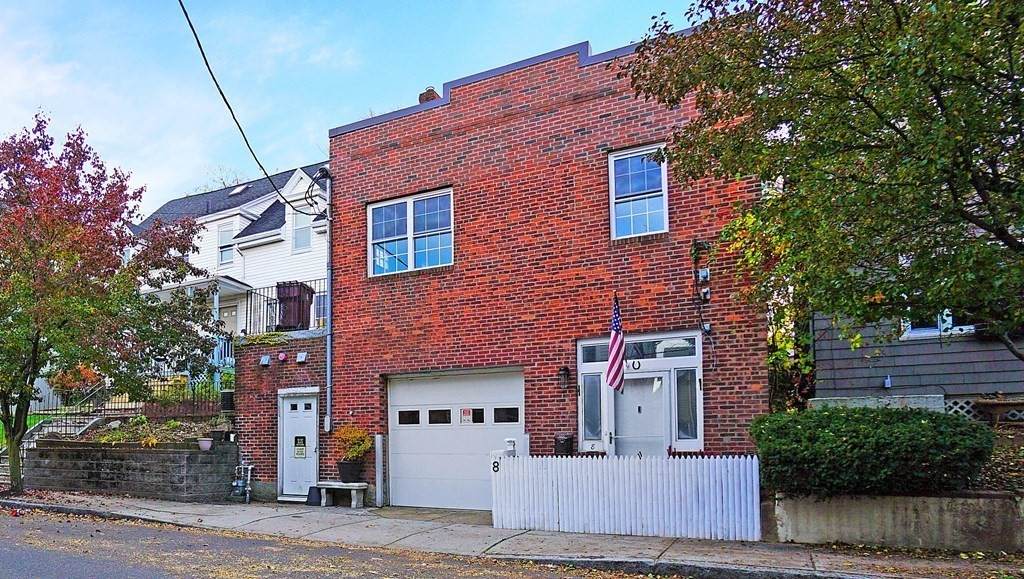 8 Parker St - Photo 1