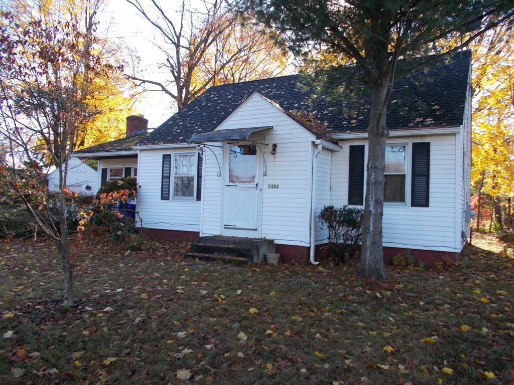 2402 Roosevelt Ave - Photo 1
