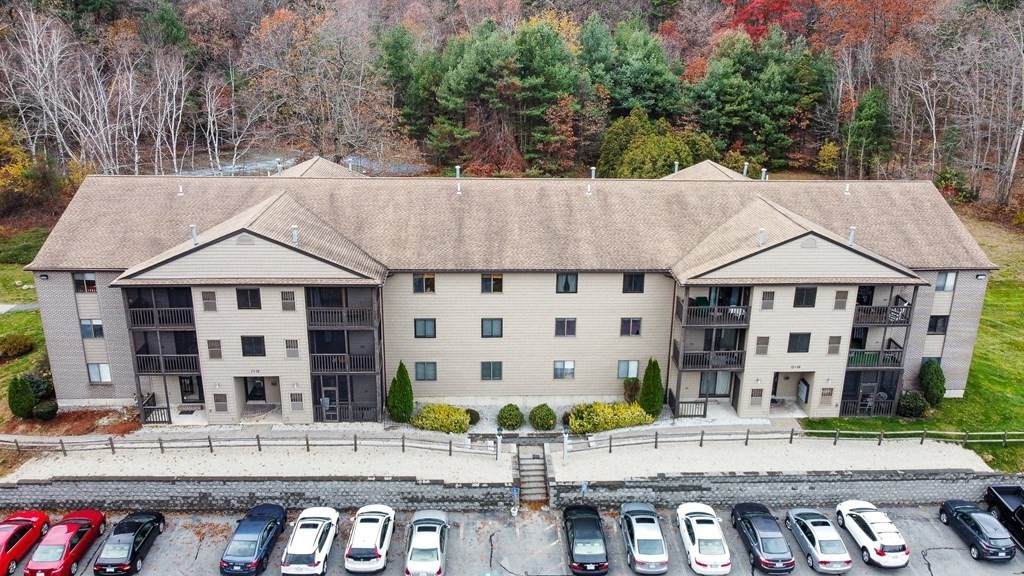 10 Village Ln - Photo 1