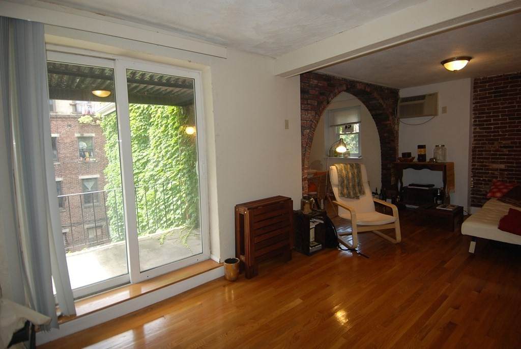 99 Hudson - Photo 1