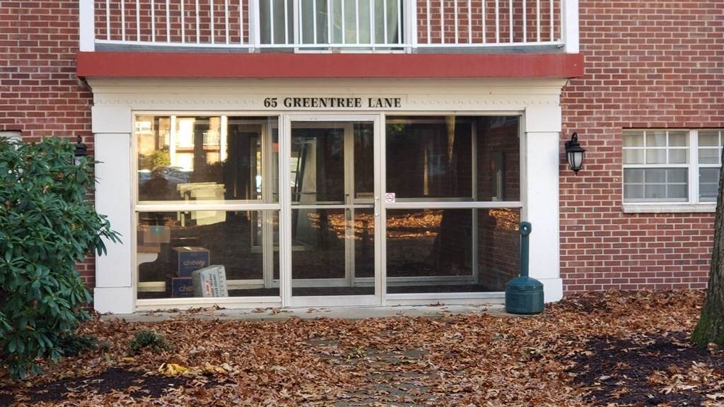 65 Greentree Lane - Photo 1