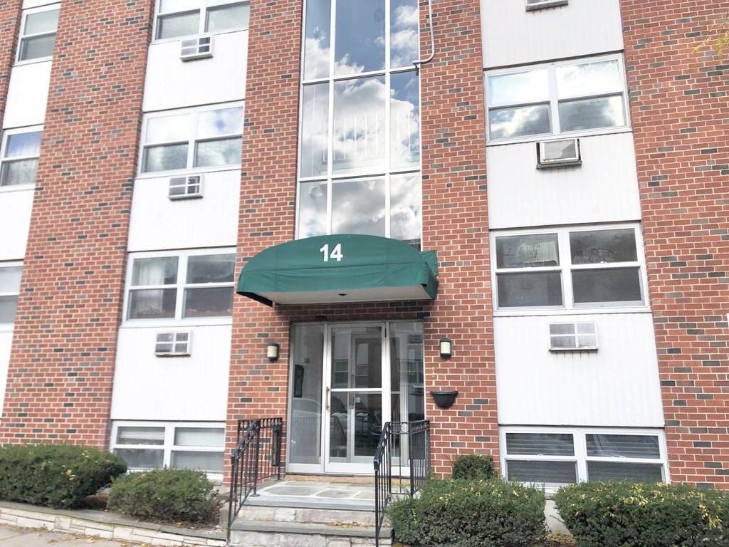 14 Commonwealth Ct - Photo 1