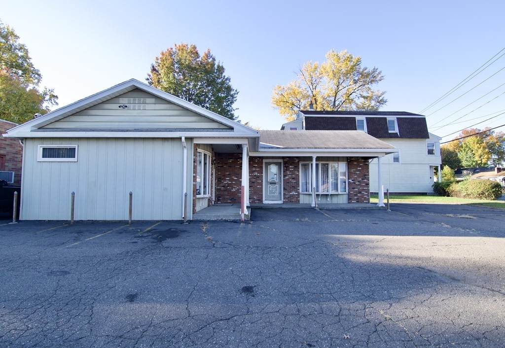 475 Chicopee St - Photo 1