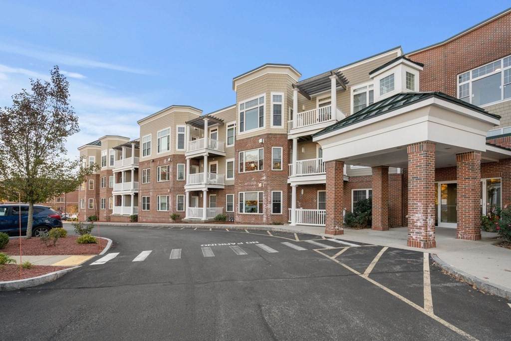 855 Main St - Photo 1