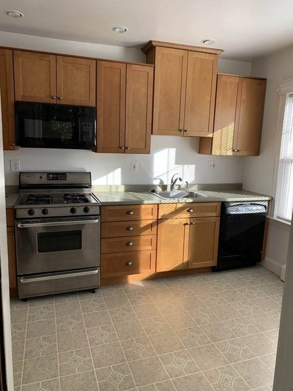 262 Minot St - Photo 1
