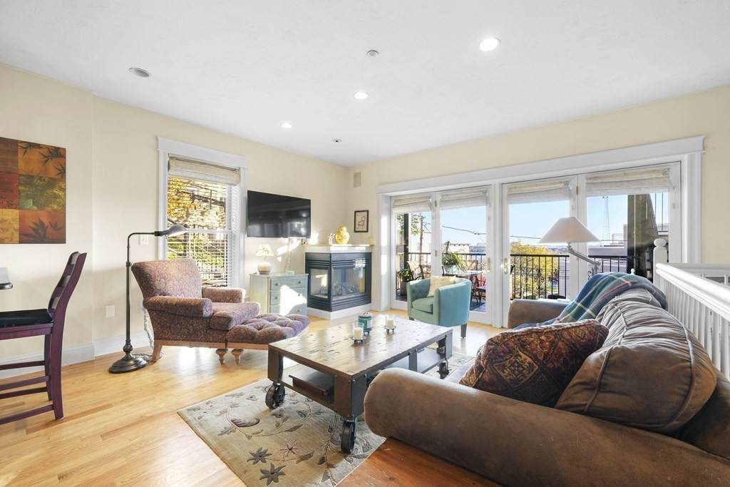 53 Thomas Park - Photo 1