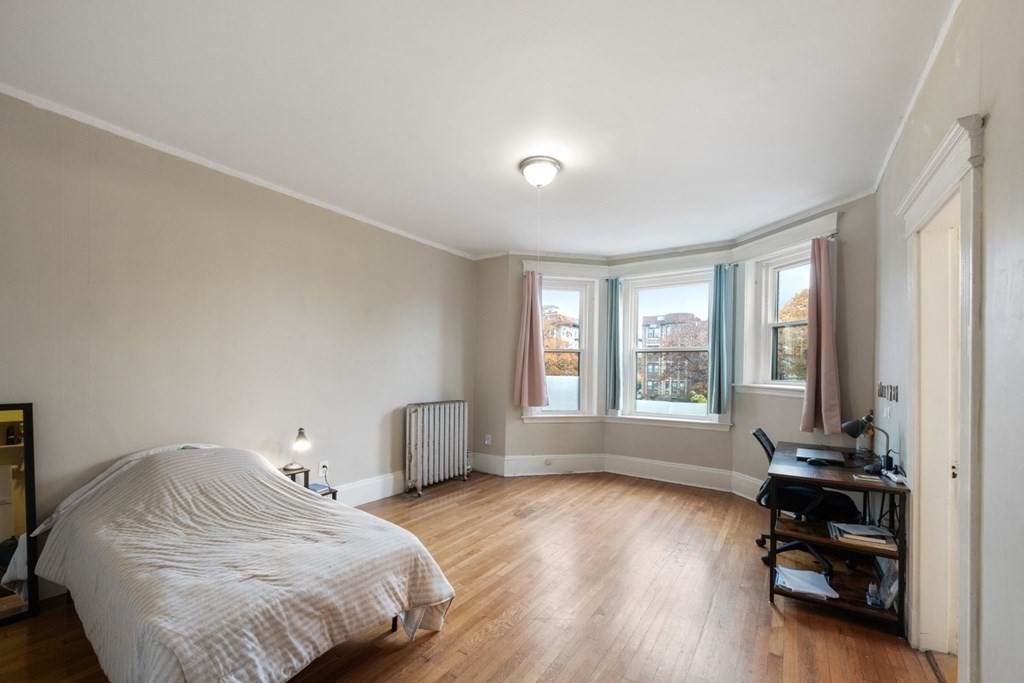 1258 Commonwealth Ave - Photo 1