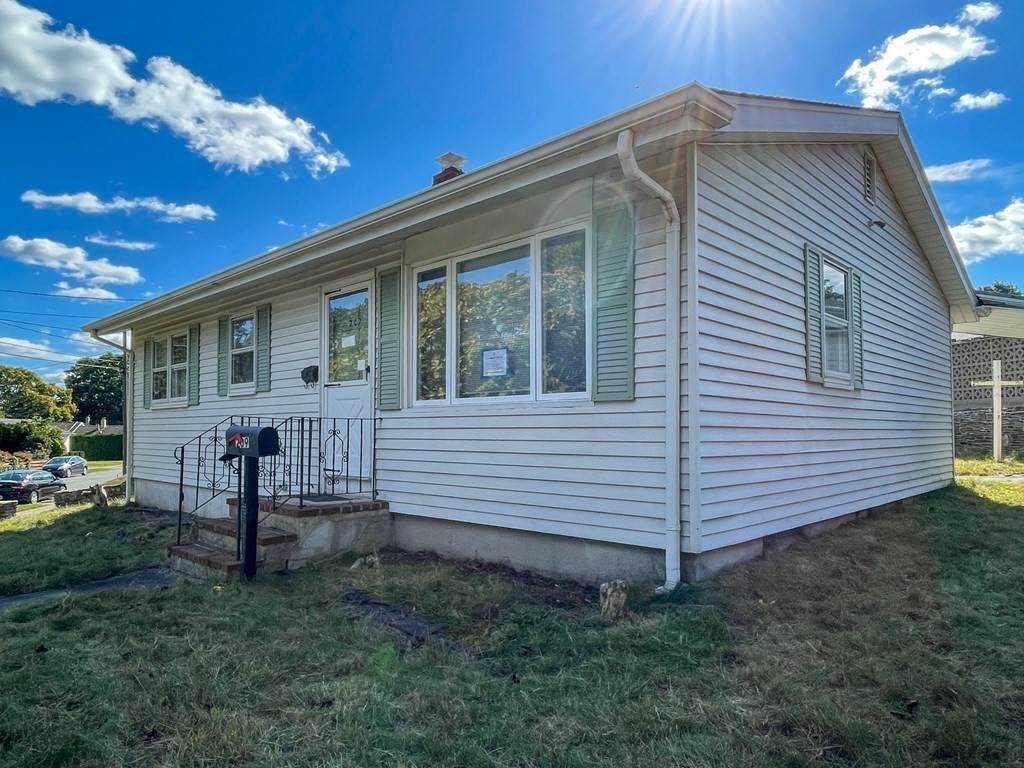 209 Rochambeau St - Photo 1