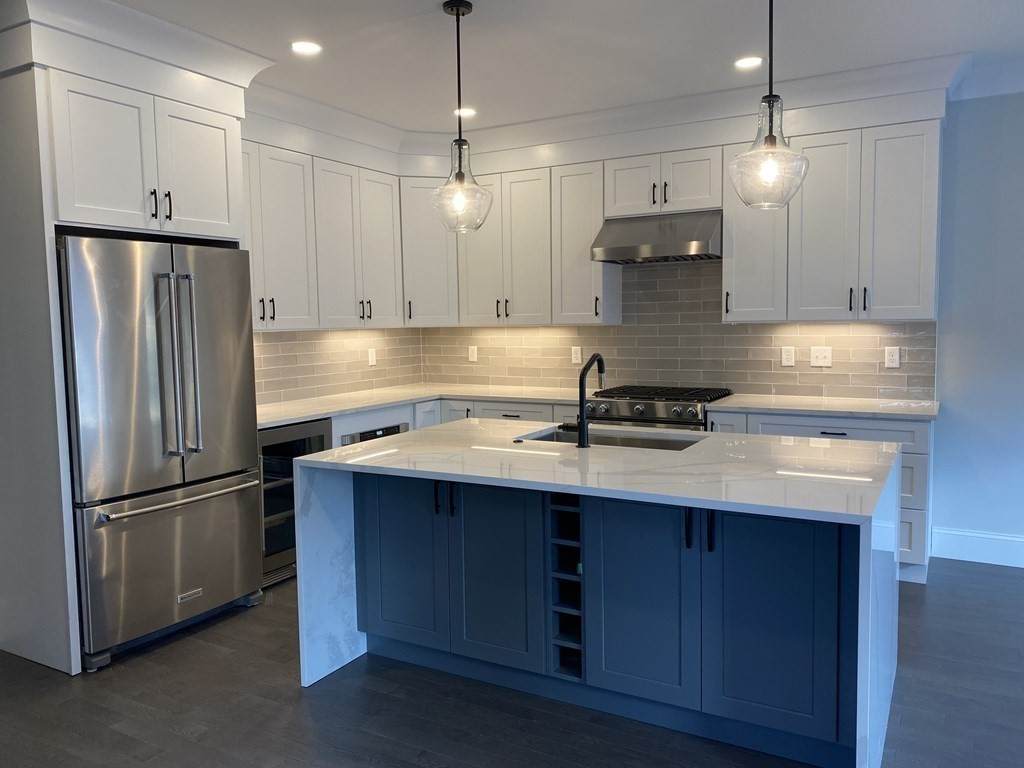 82 Woodruff - Photo 1