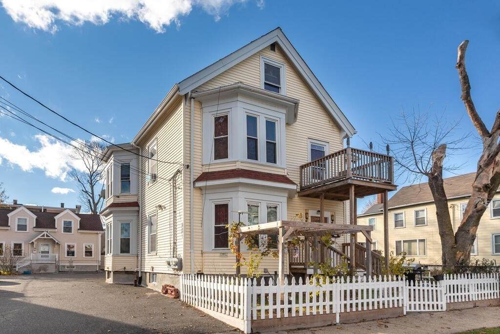 60 Whiting St - Photo 1