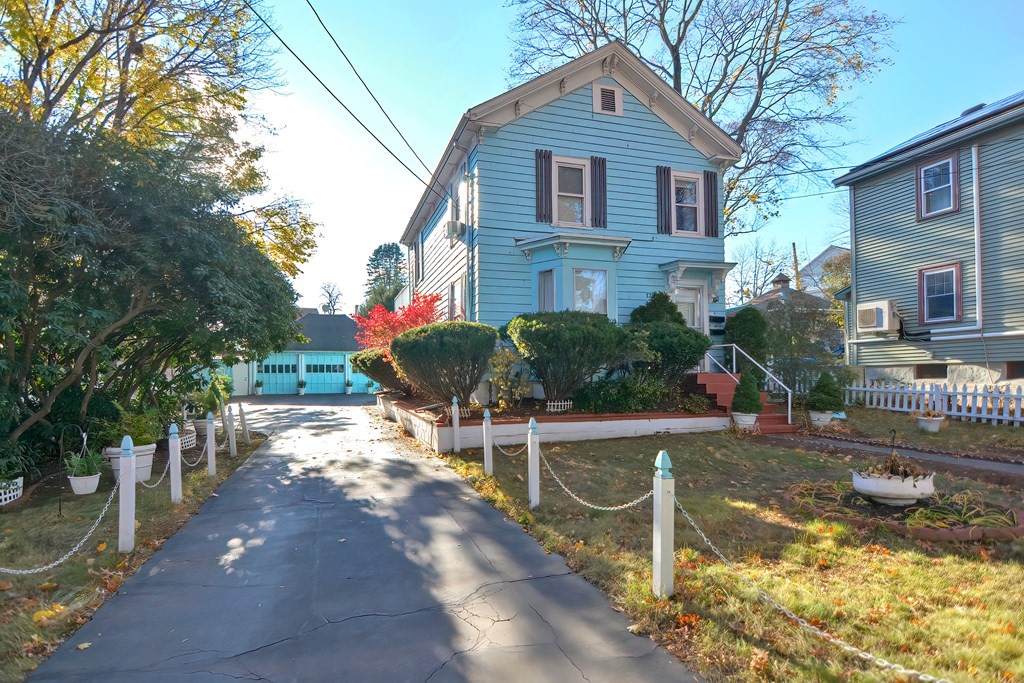 12 Perkins Ave - Photo 1