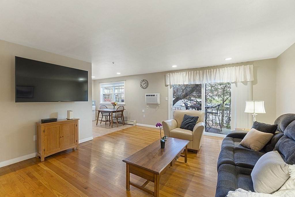 45 Edgelawn Ave - Photo 1
