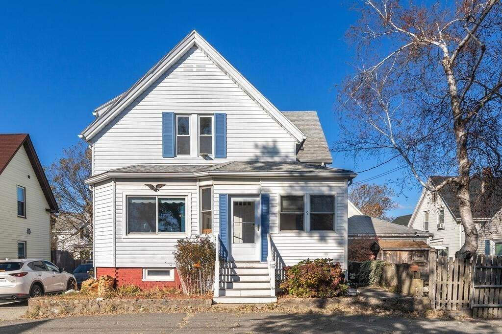 9 Rust St - Photo 1