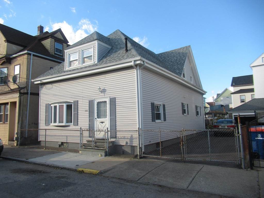 193 Blackmer St - Photo 1