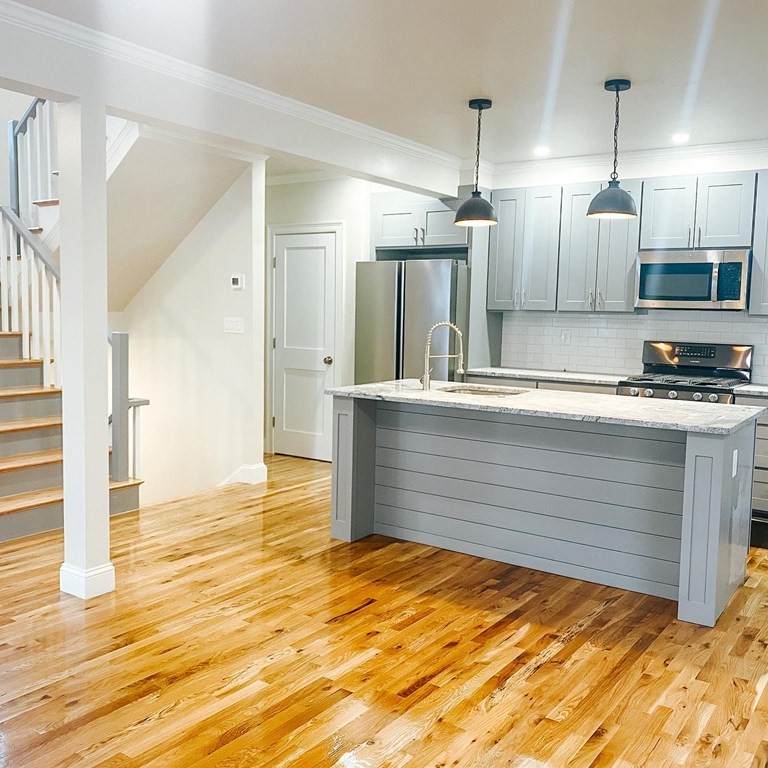 60 Golden Avenue - Photo 1