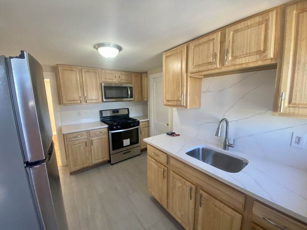 1499 Hyde Park Ave - Photo 1
