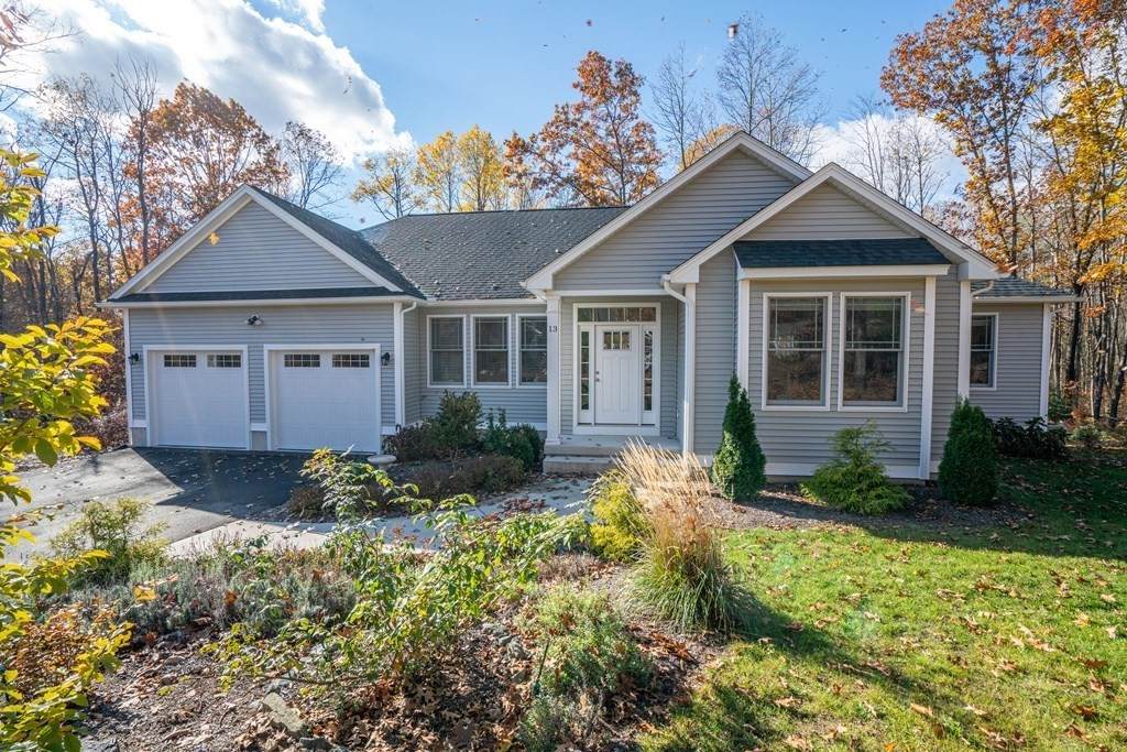 13 Magnolia Lane - Photo 1