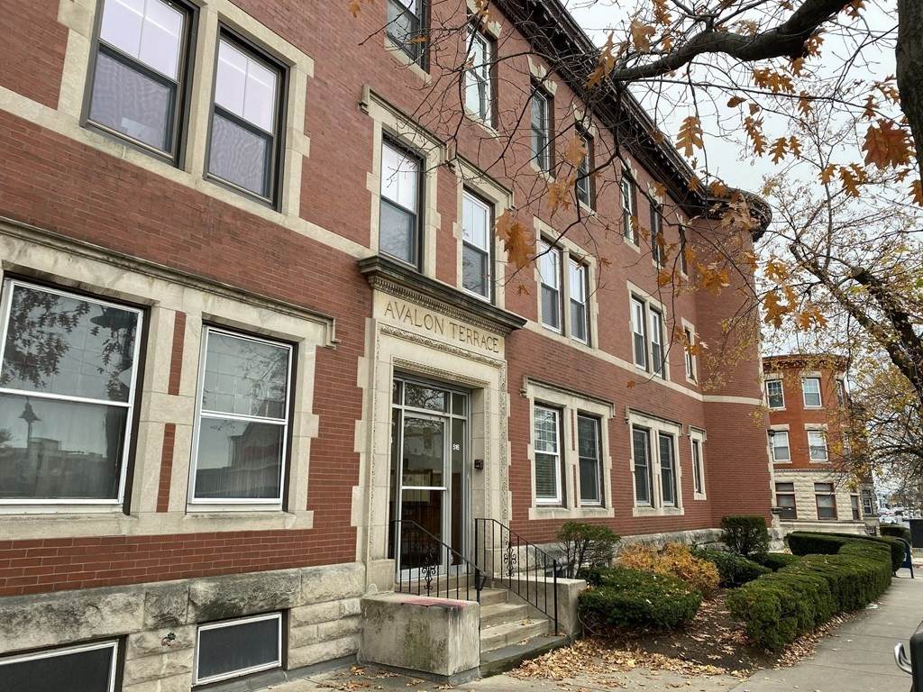 514-516 Harvard St - Photo 1