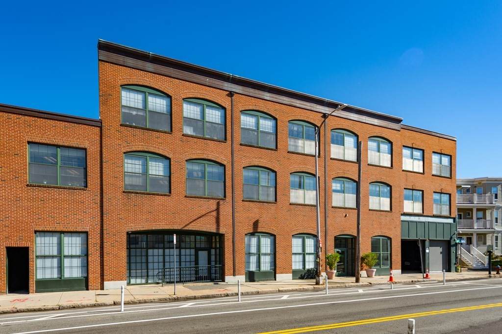 815 Somerville Ave - Photo 1