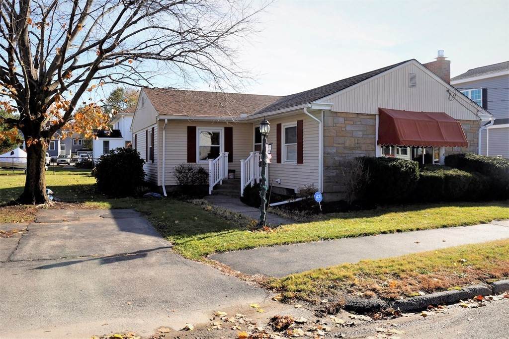 45 Plainfield Ave - Photo 1