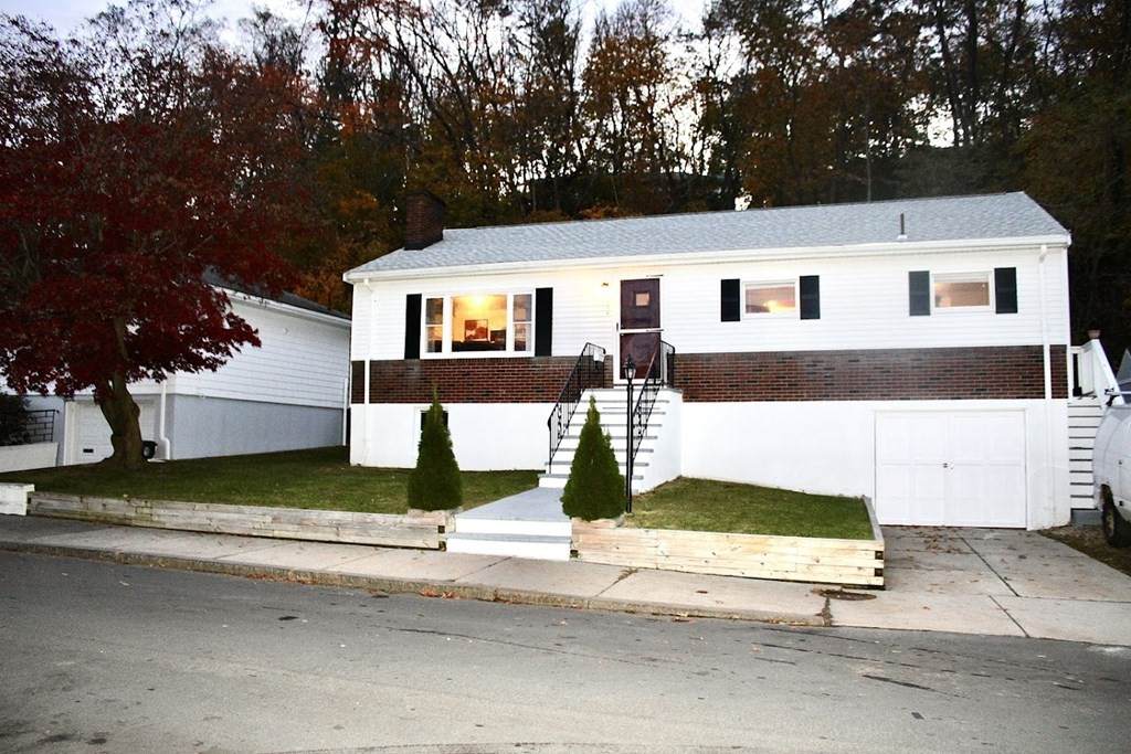 124 Cook Ave - Photo 1