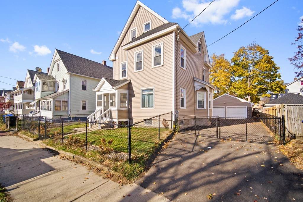 78 Grover St - Photo 1