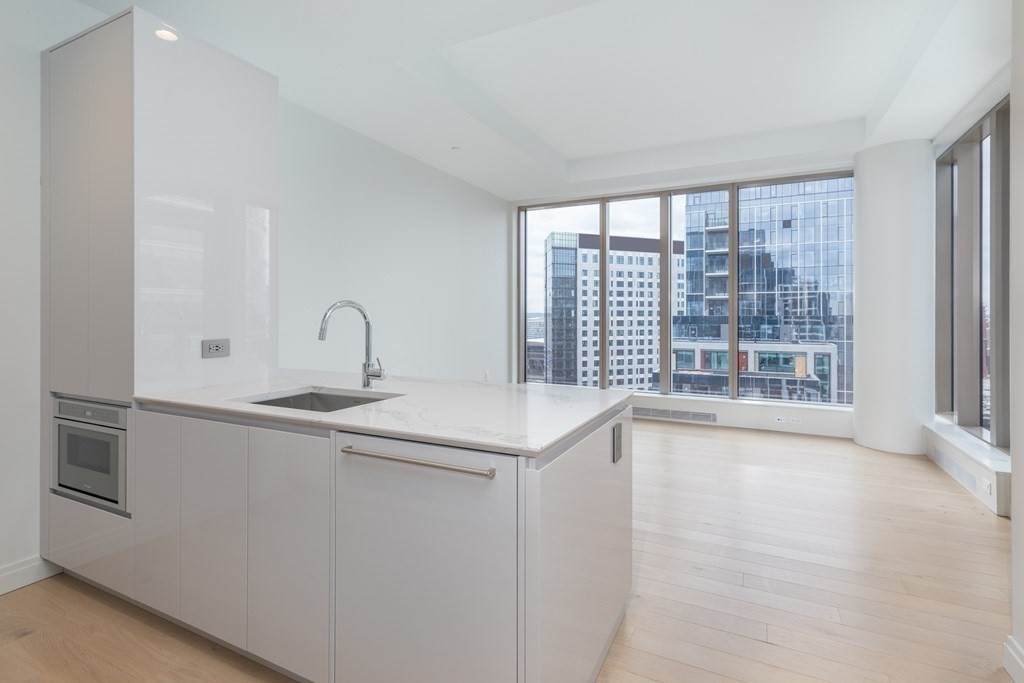 133 Seaport Boulevard - Photo 1