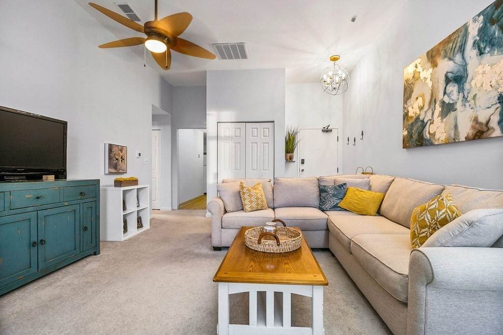 90 Sea St - Photo 1