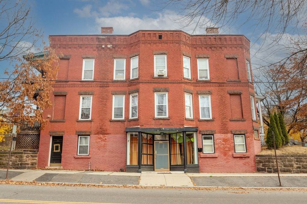 301-303 Linden St - Photo 1