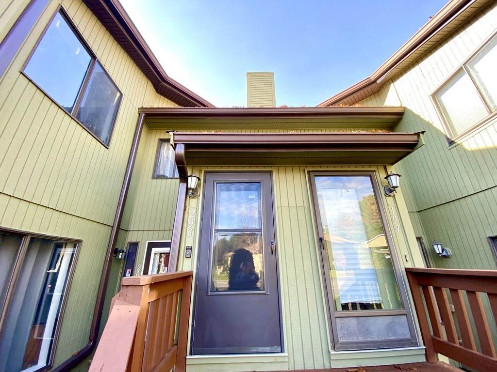 203 Trailside Way - Photo 1
