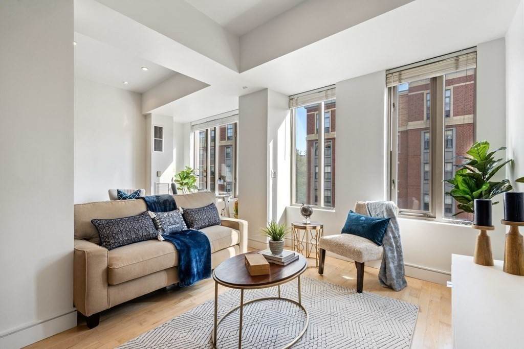 1313 Washington - Photo 1
