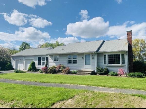 10 Maple Ave - Photo 1