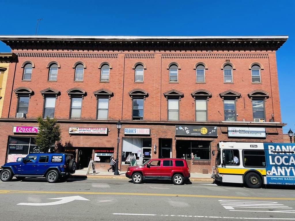 621 Main St - Photo 1
